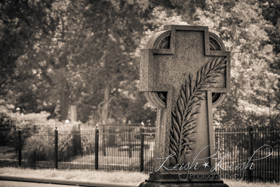 cross monument 