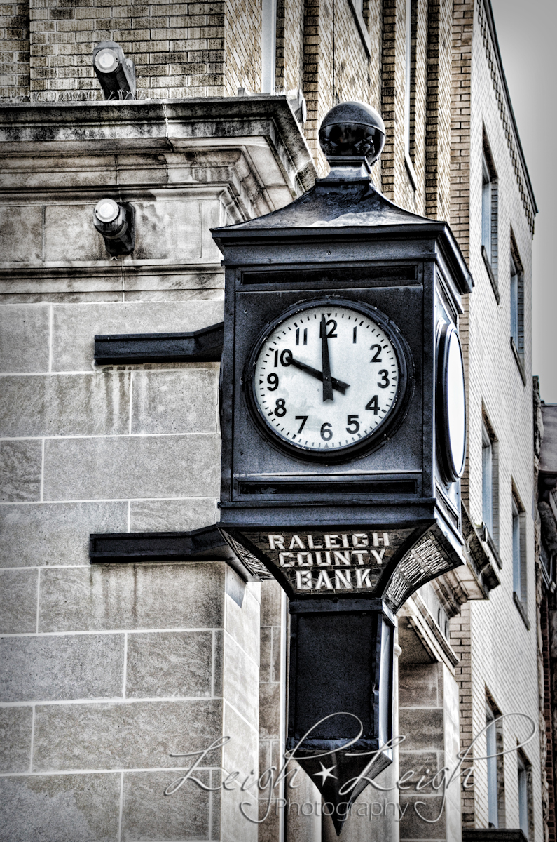 bank clock