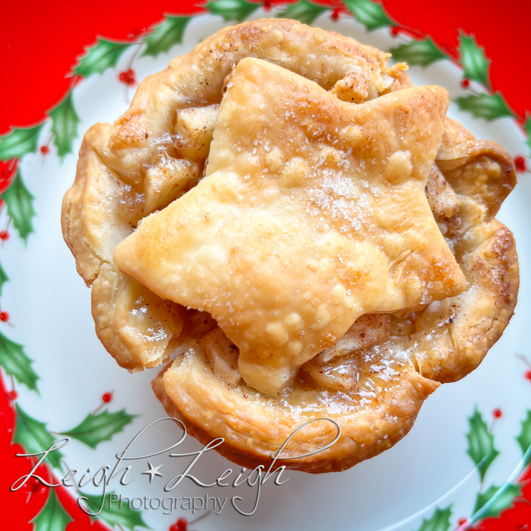 mini apple pie with star crust